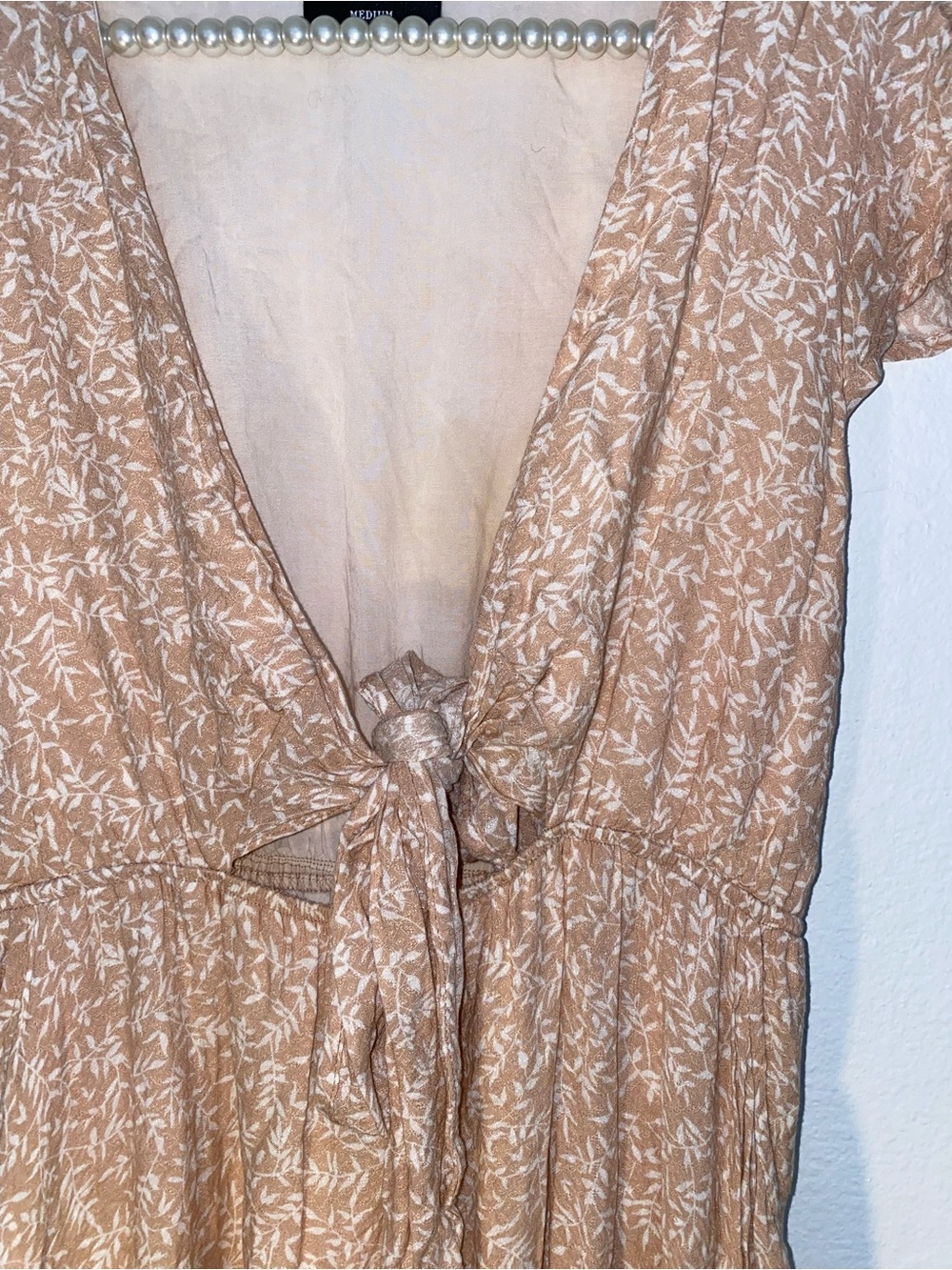 VICI beige floral maxi high low dress size medium - Picture 3 of 4